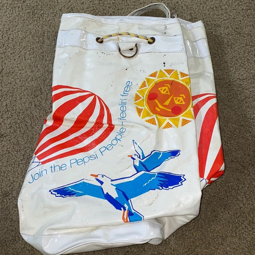 Vintage 1970s join the Pepsi people feelin free bag